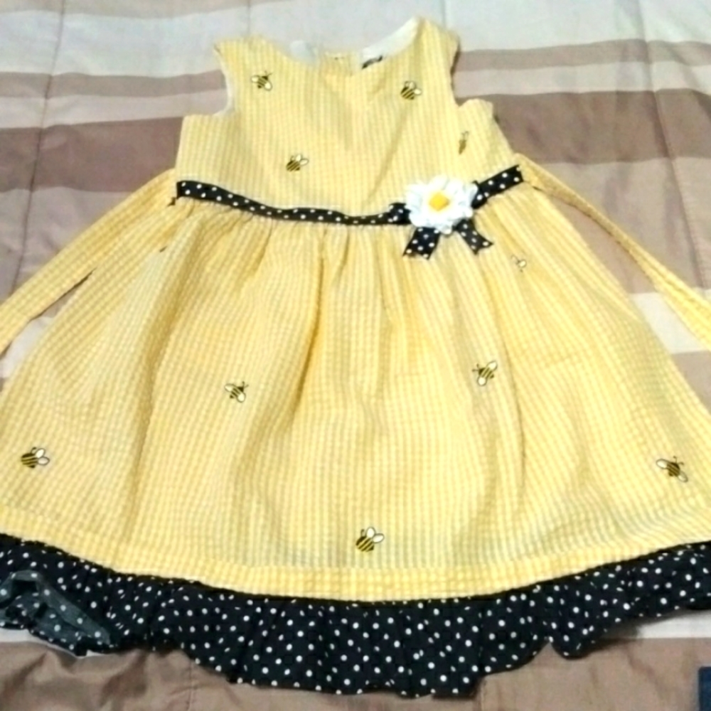 Girls yellow dress Size 6